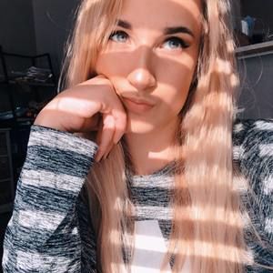 Meet your Posher, Whitney